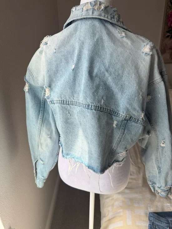 Zara Cropped Denim Jacket - Picture 5 of 9